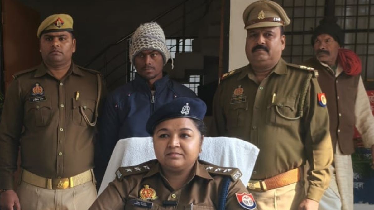 चंदौली में 25000 का इनामी गैंगस्टर गिरफ्तार