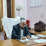 मथुरा की गौशाला में लापरवाही और भूख से मरी गायों के कंकाल।